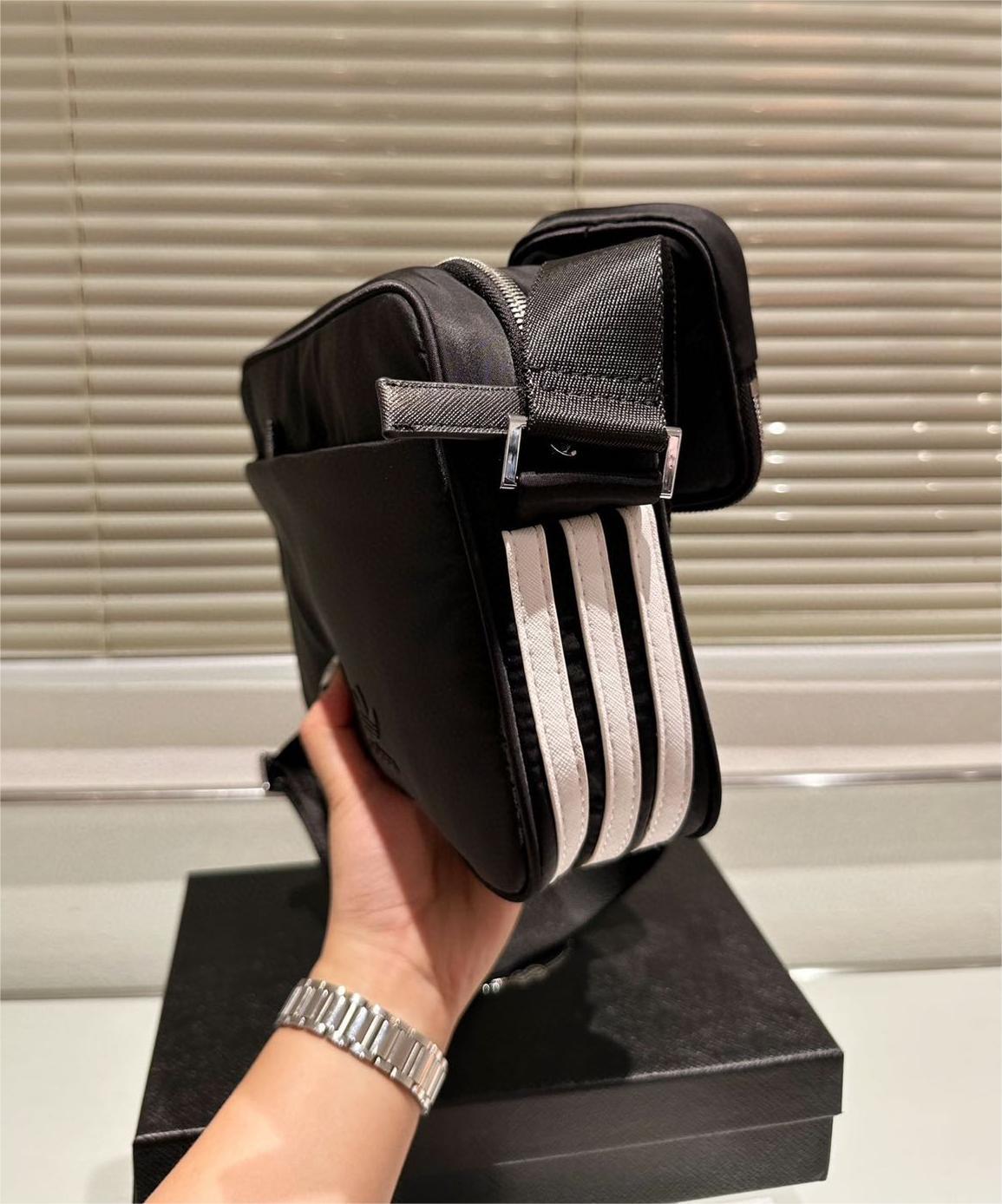 PRADA×Adidas ショルダーバッグ