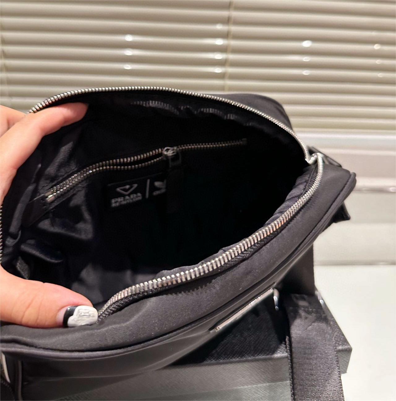 PRADA×Adidas ショルダーバッグ