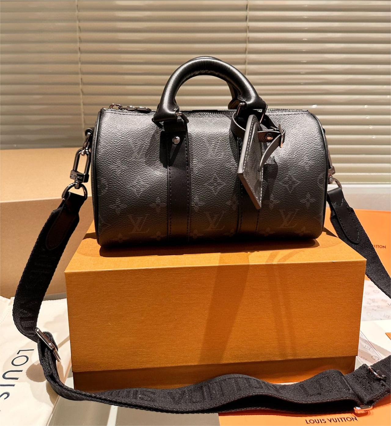 【Louis Vuitton】ルイ・ヴィトン キーポル・バンドリエール 25