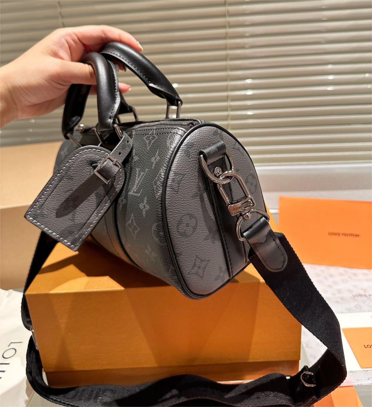 【Louis Vuitton】ルイ・ヴィトン キーポル・バンドリエール 25