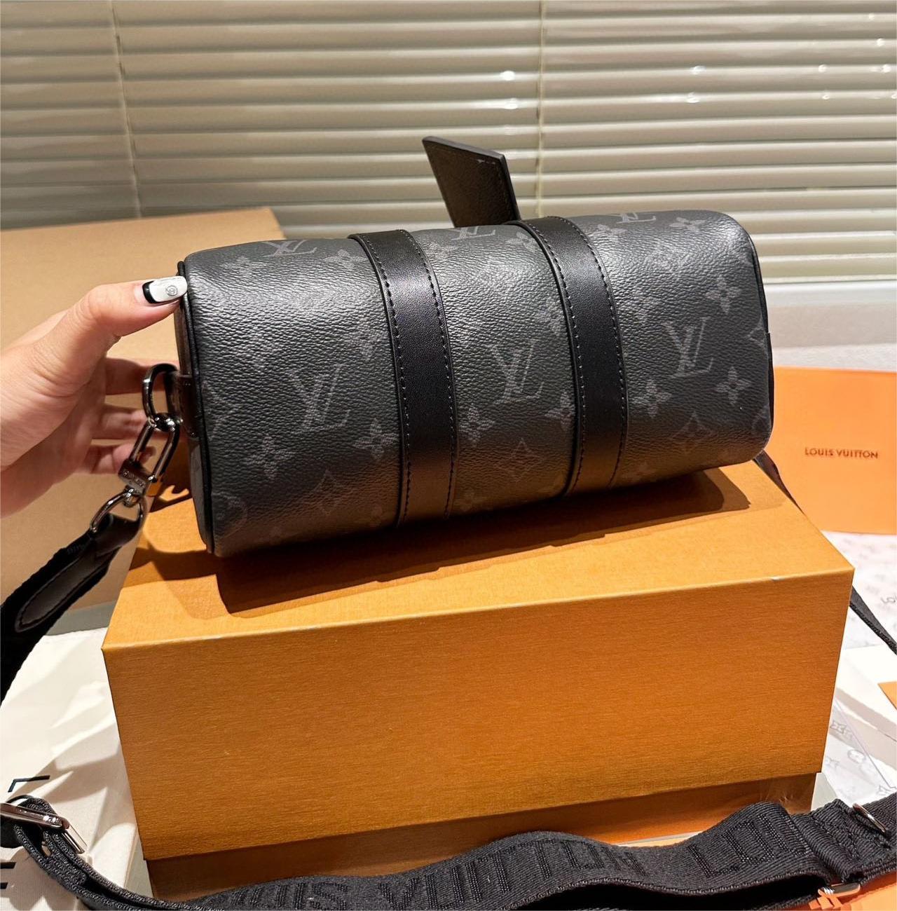 【Louis Vuitton】ルイ・ヴィトン キーポル・バンドリエール 25