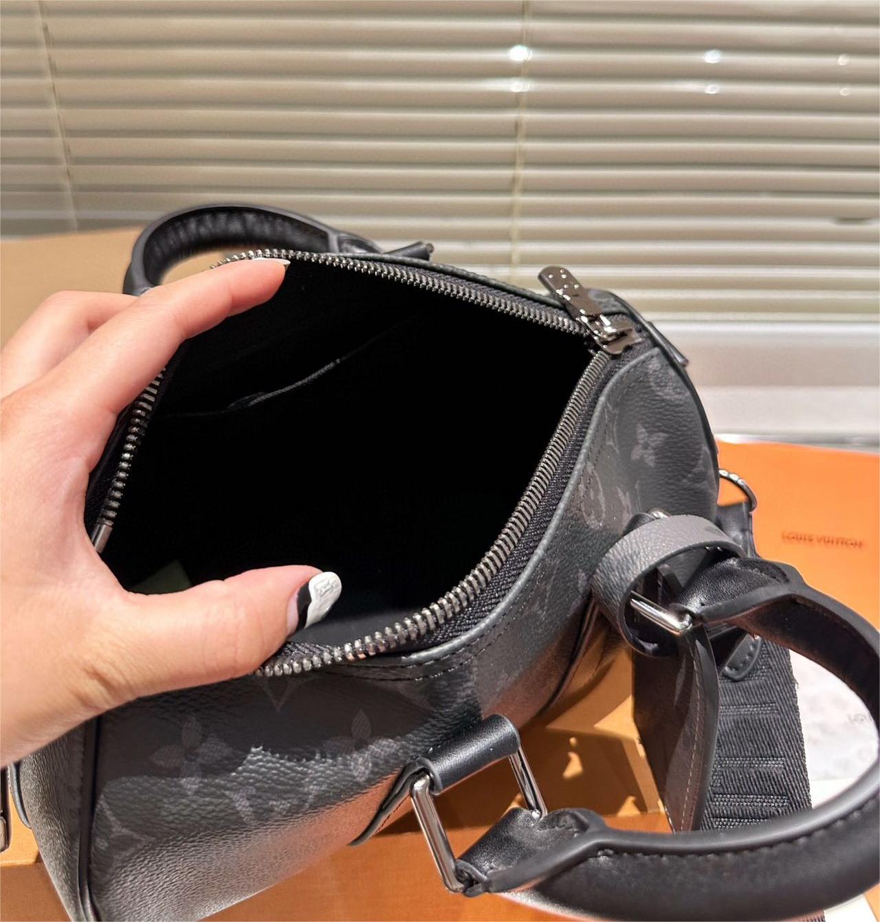 【Louis Vuitton】ルイ・ヴィトン キーポル・バンドリエール 25