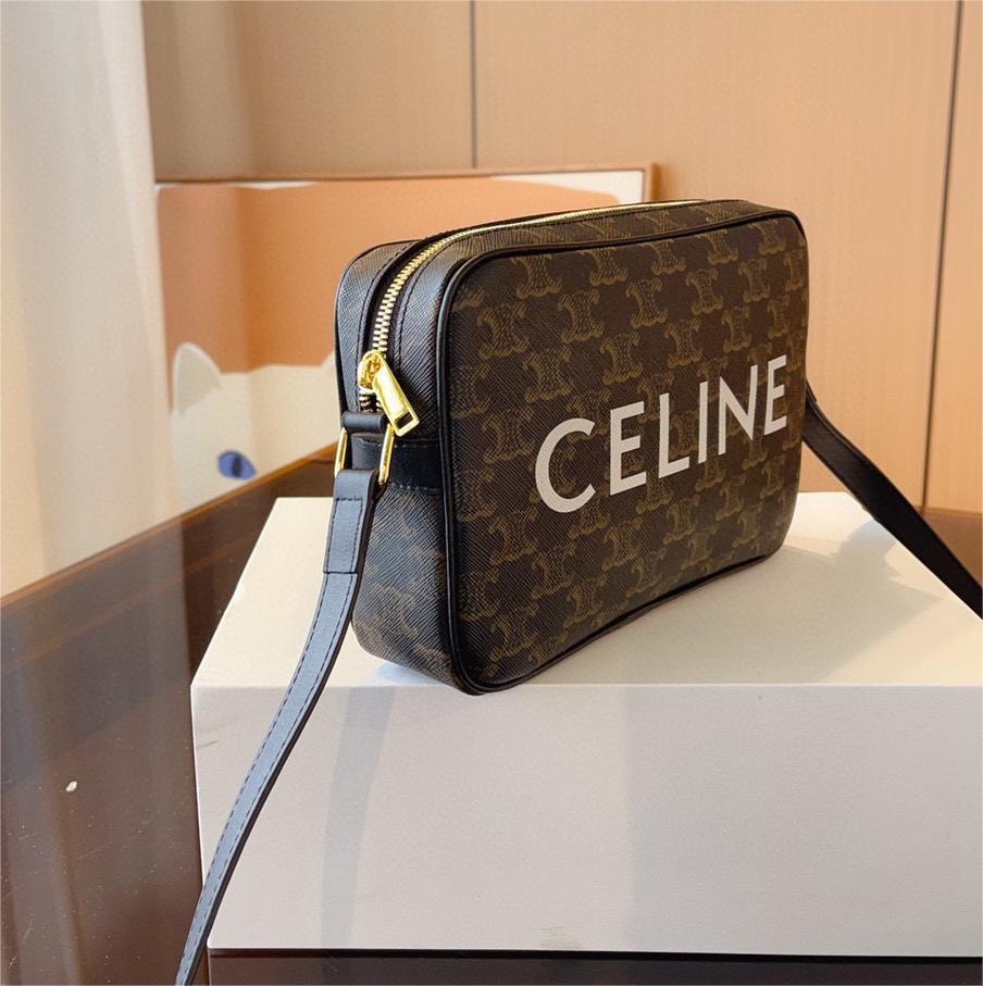 CELINE トリオンフ キャンバス メッセンジャーバッグ