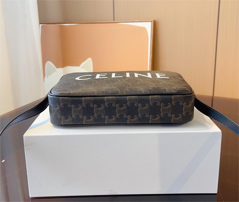 CELINE トリオンフ キャンバス メッセンジャーバッグ