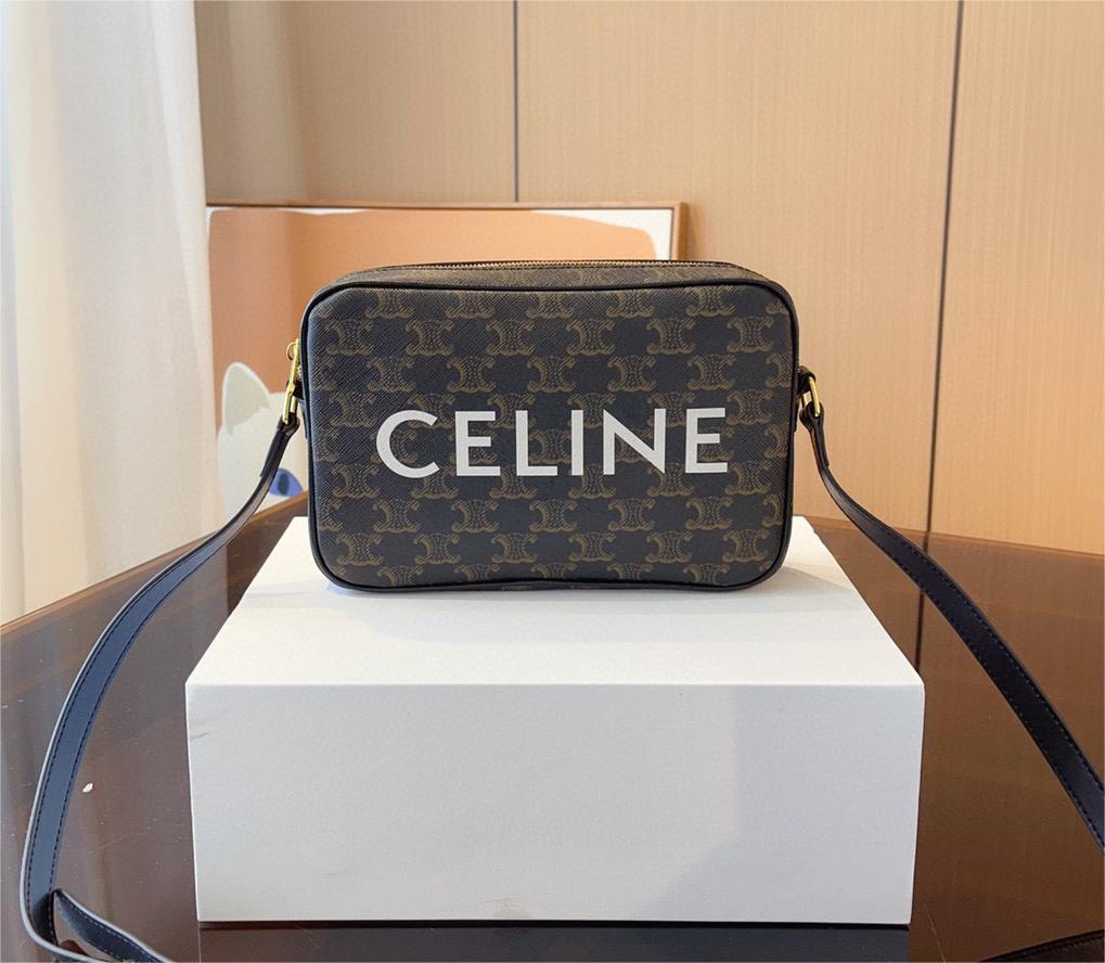 CELINE トリオンフ キャンバス メッセンジャーバッグ