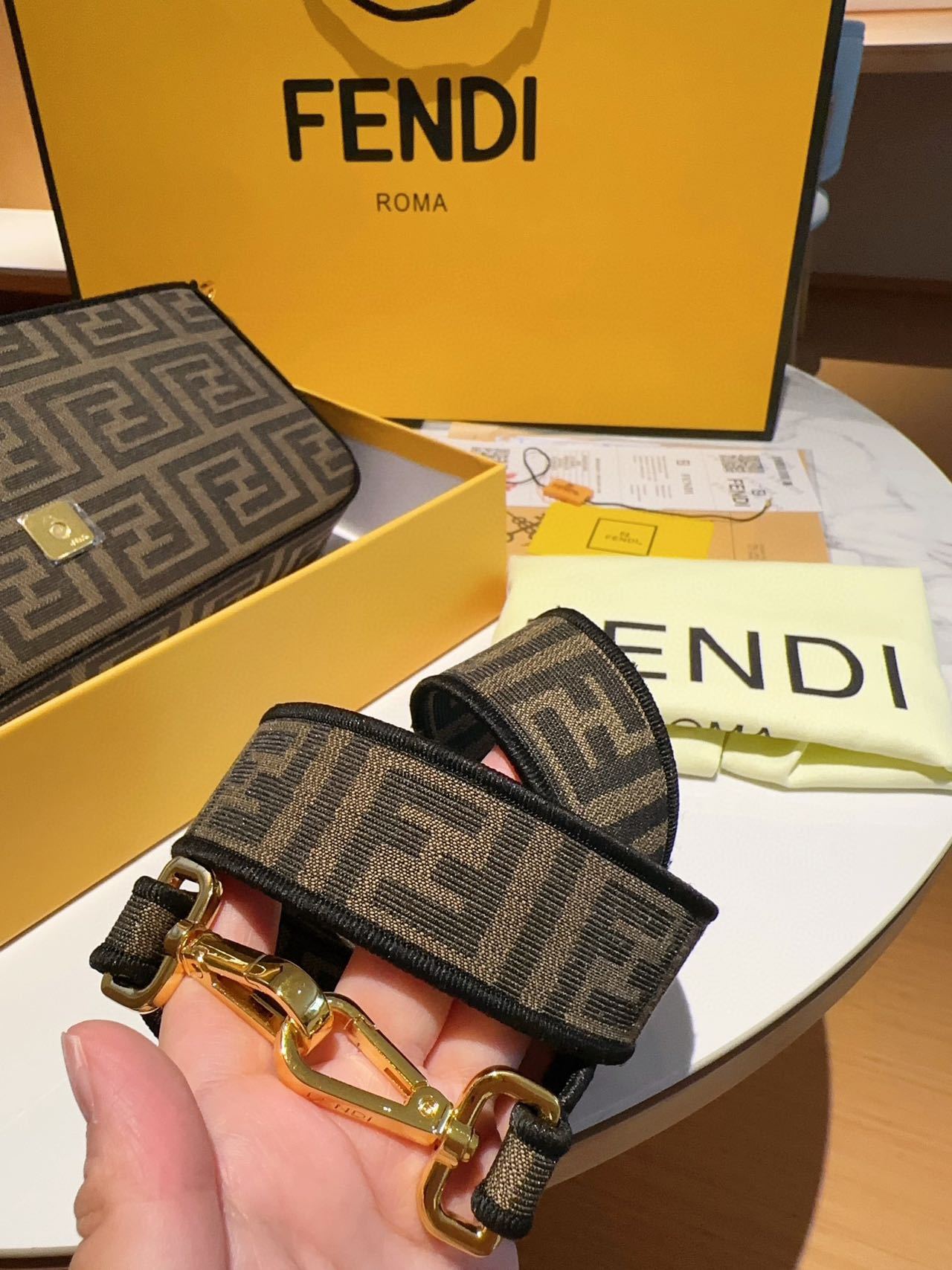 FENDI☆定番ショルダーバッグ