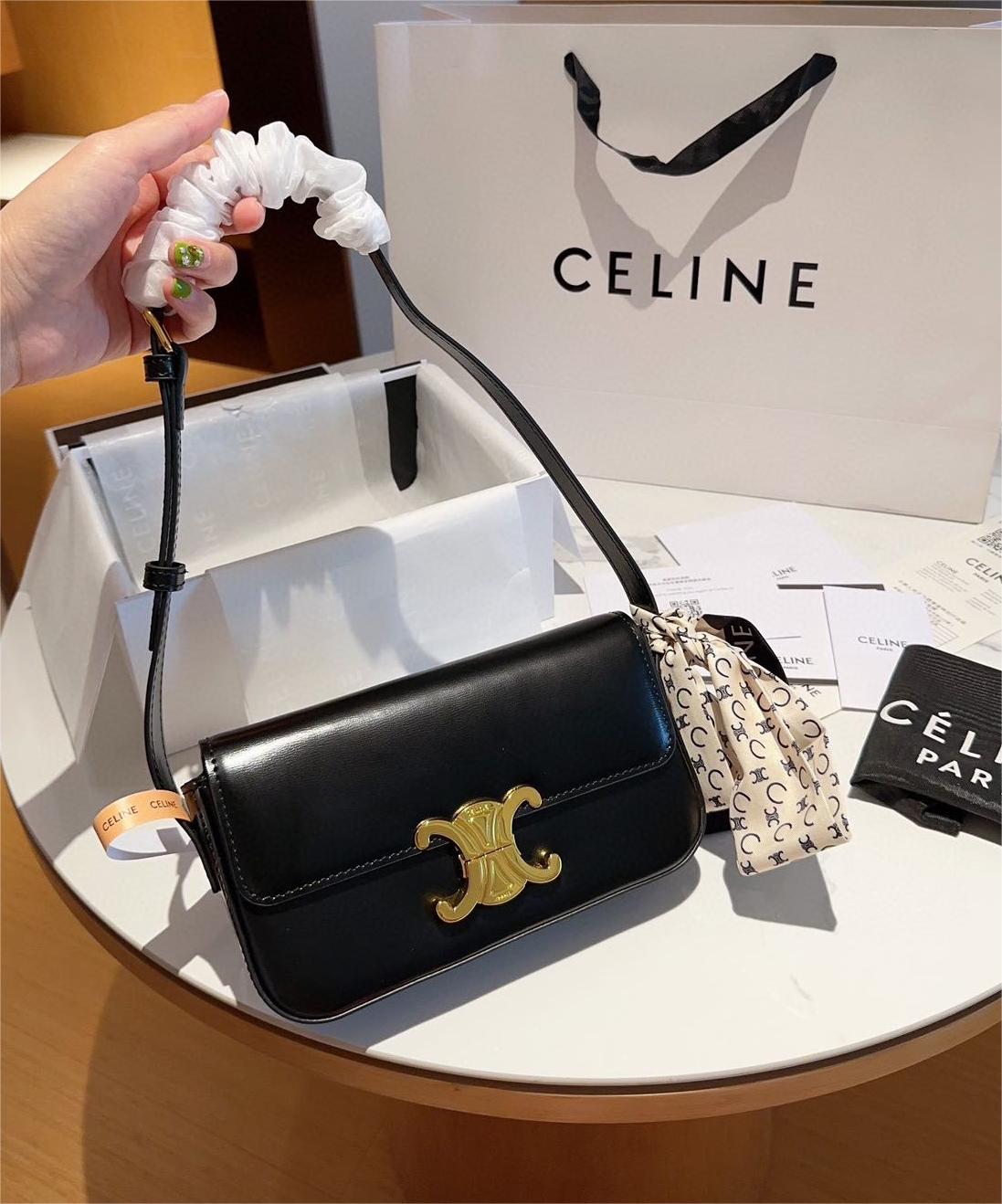 CELINE トリオンフ ショルダーバッグ