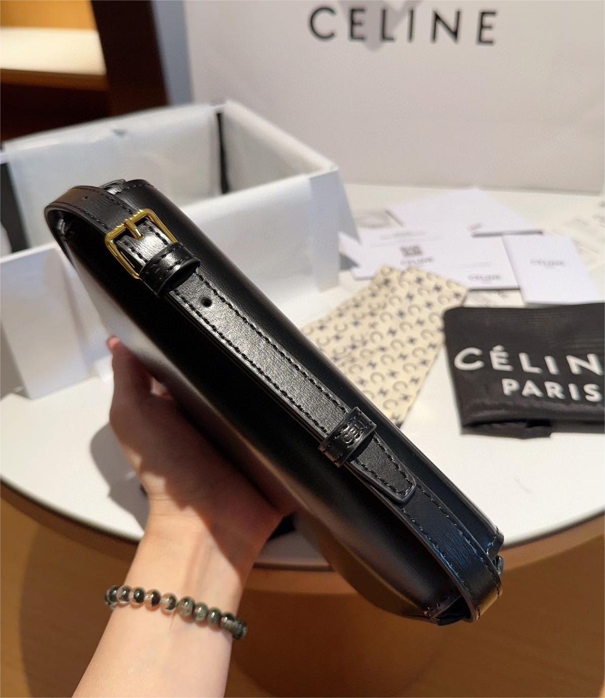 CELINE トリオンフ ショルダーバッグ