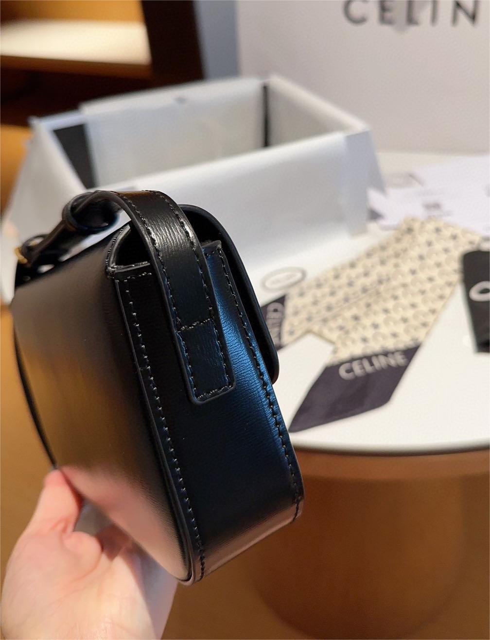 CELINE トリオンフ ショルダーバッグ