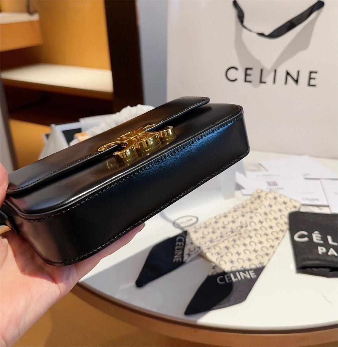 CELINE トリオンフ ショルダーバッグ