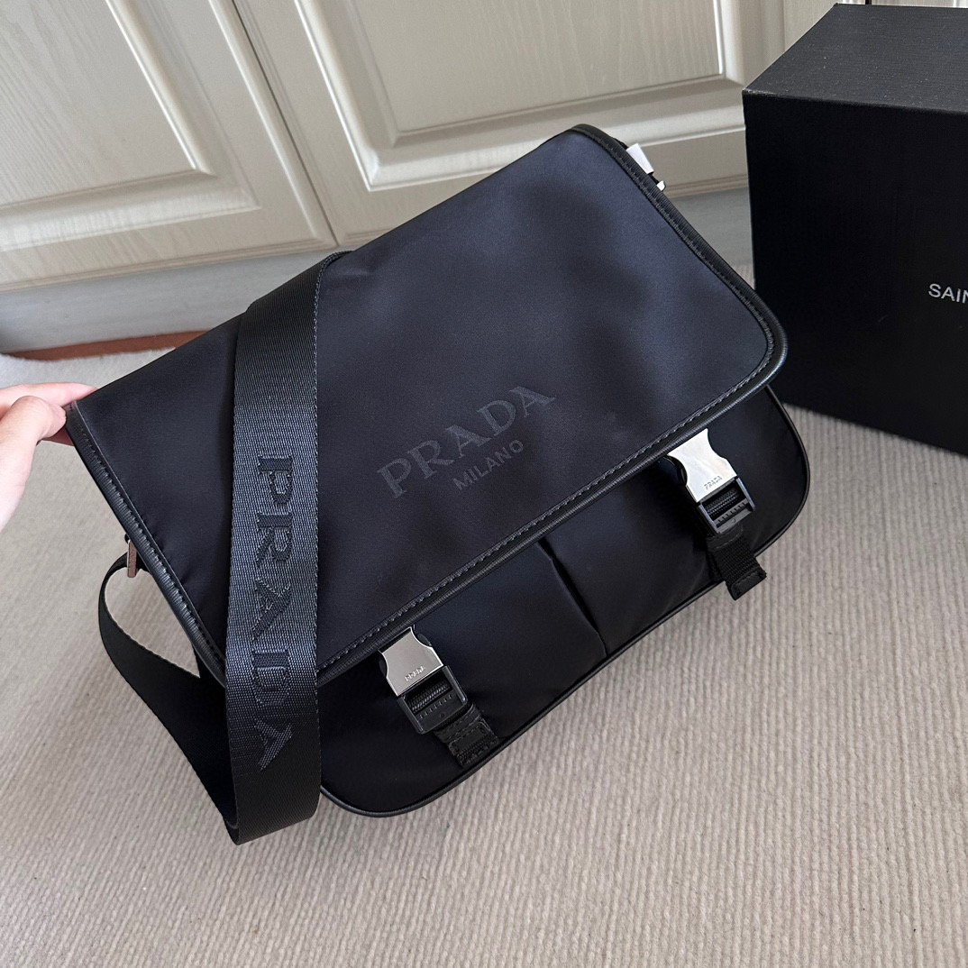 PRADA プラダ ナイロン ショルダーバッグ
