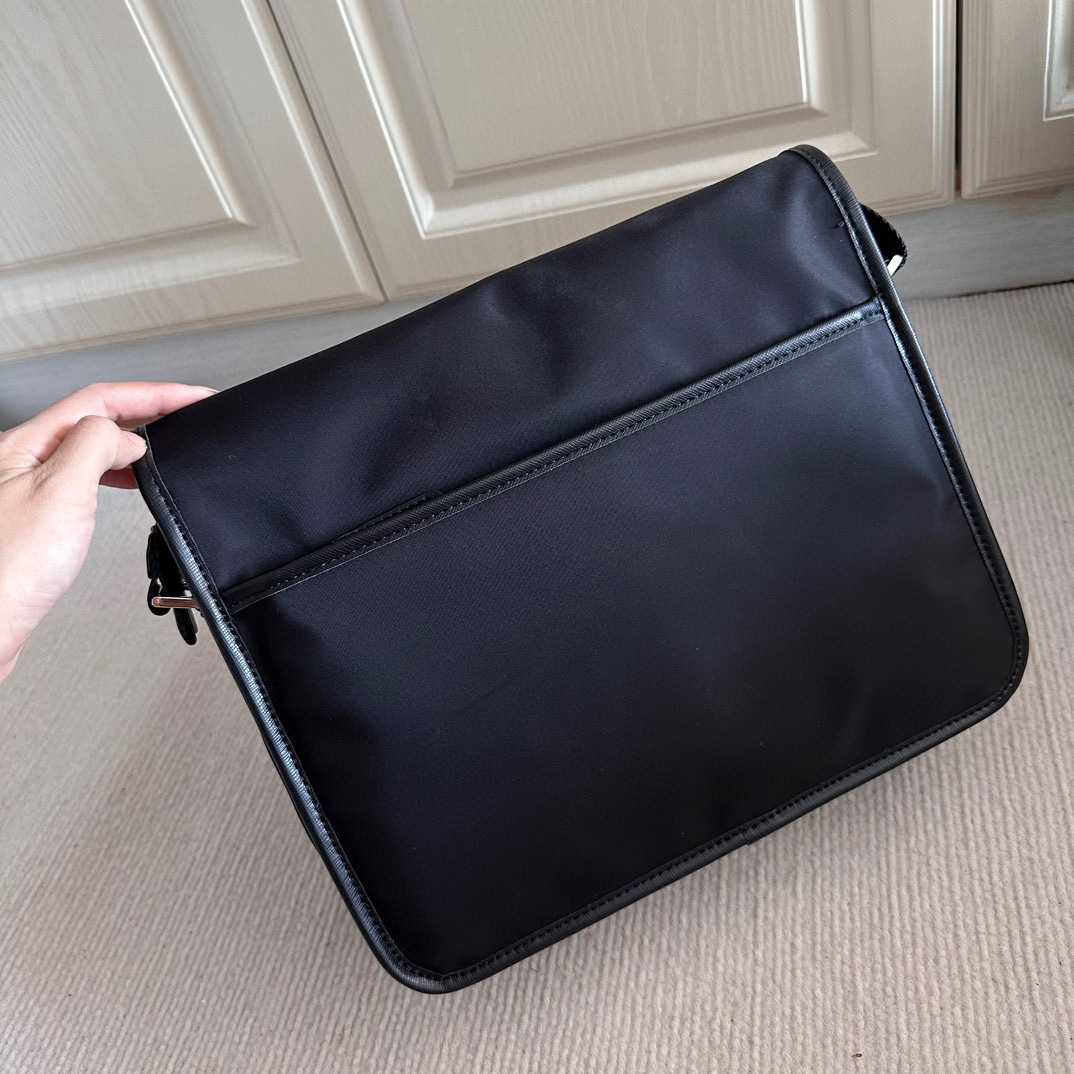 PRADA プラダ ナイロン ショルダーバッグ