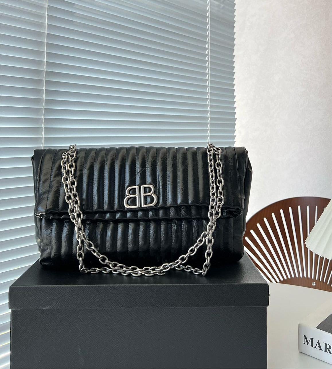 ★BALENCIAGA★チェーンショルダーバッグ