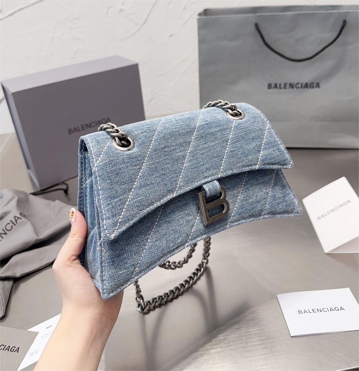バレンシアガ デニムショルダーバッグ