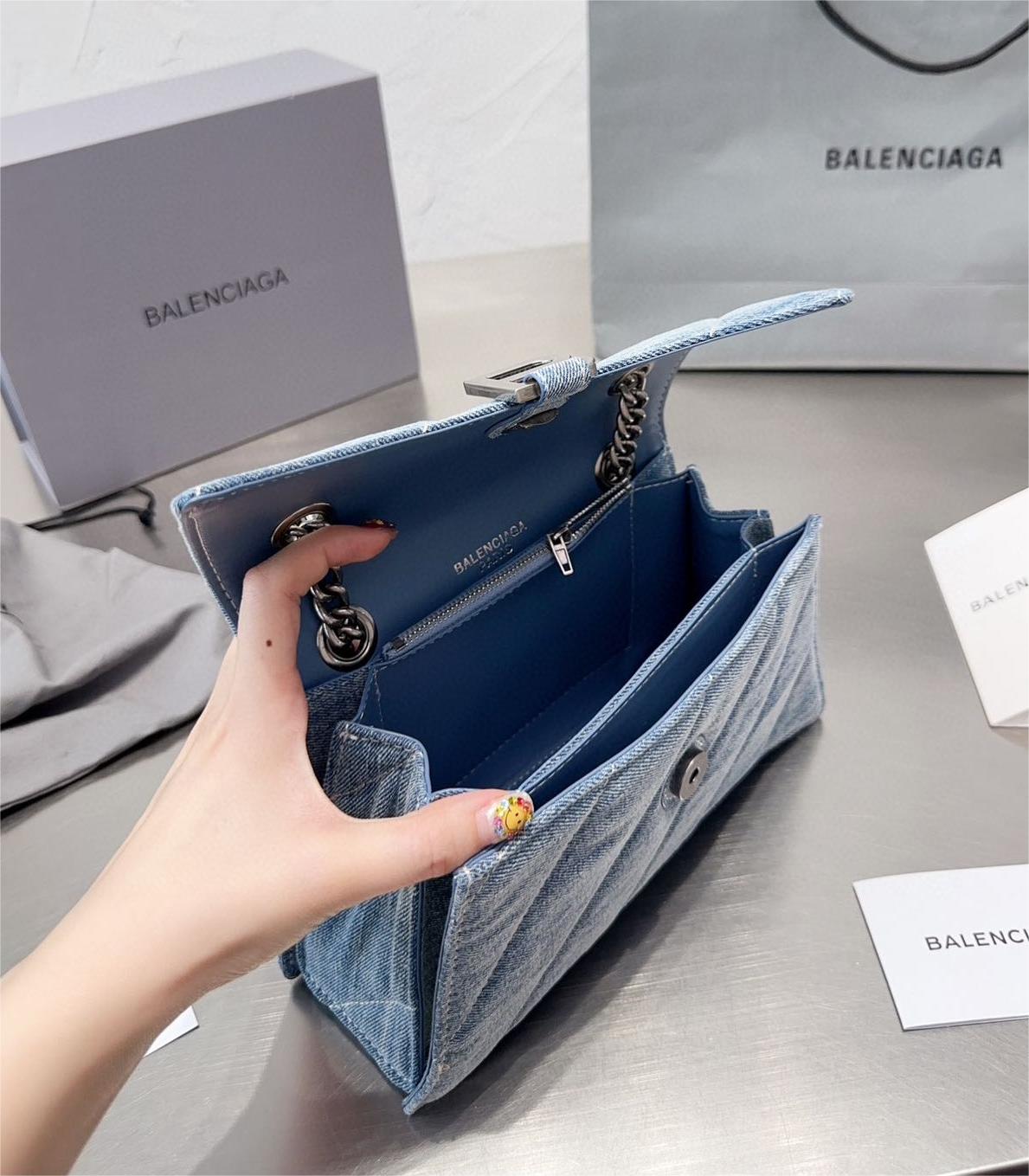 バレンシアガ デニムショルダーバッグ