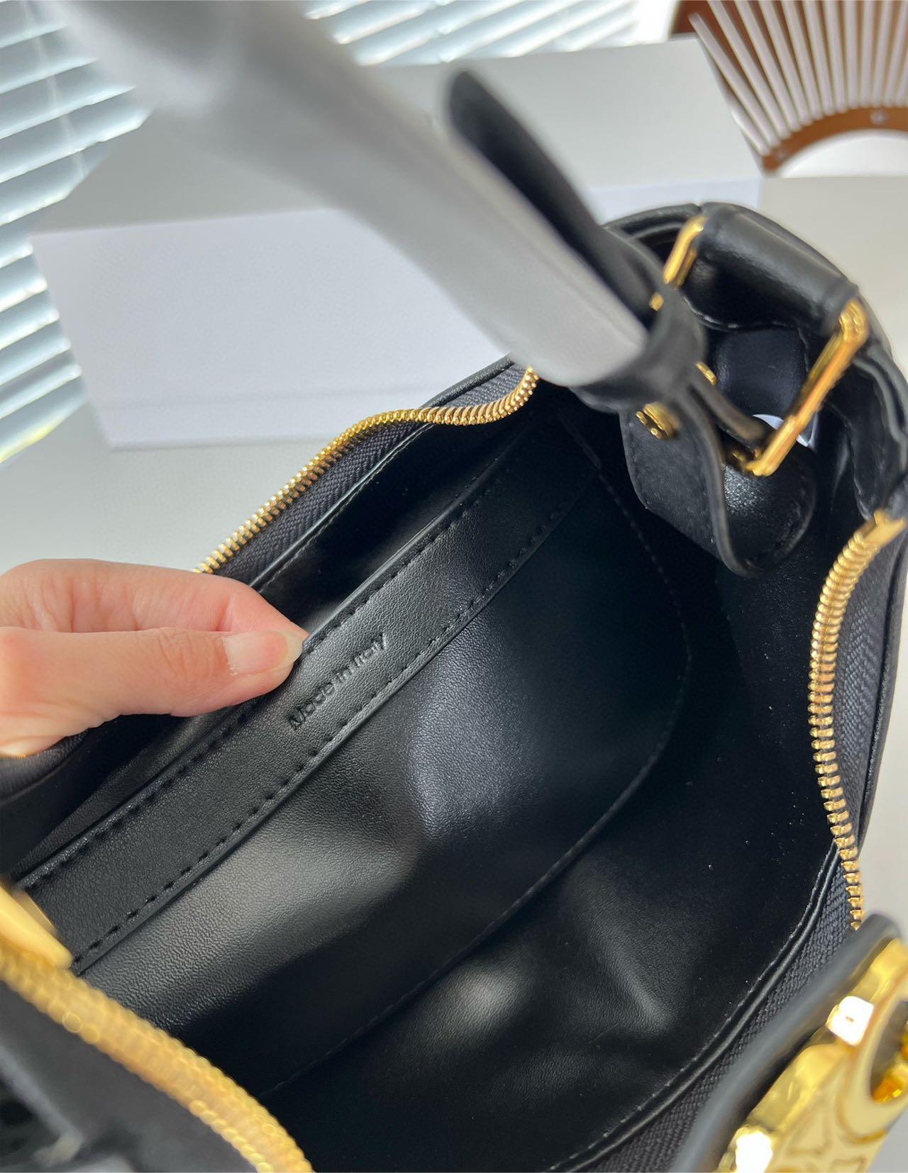 CELINE  ショルダーバッグ