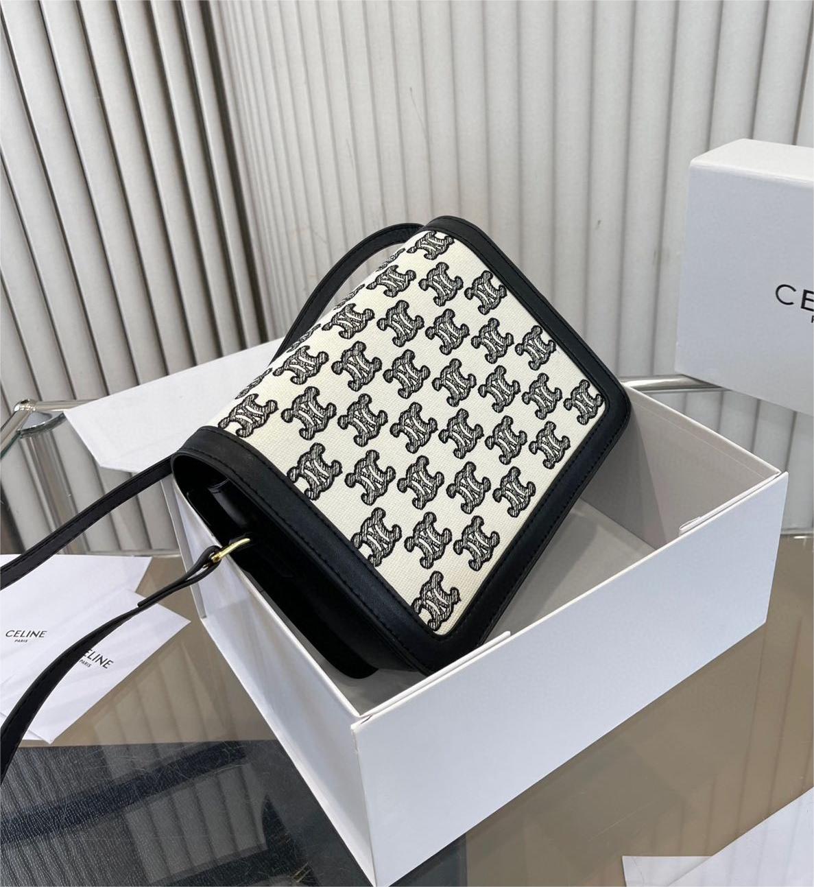 人気CELINE ショルダーバッグ