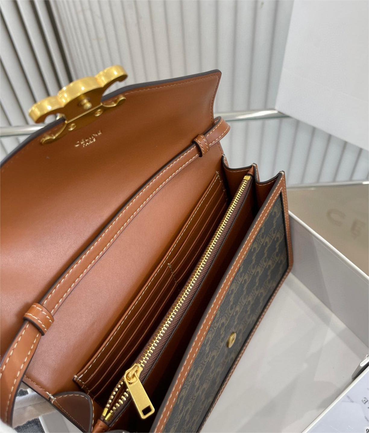 【CELINE】TEEN TRIOMPHE BAG IN CANVAS ショルダーバッグ