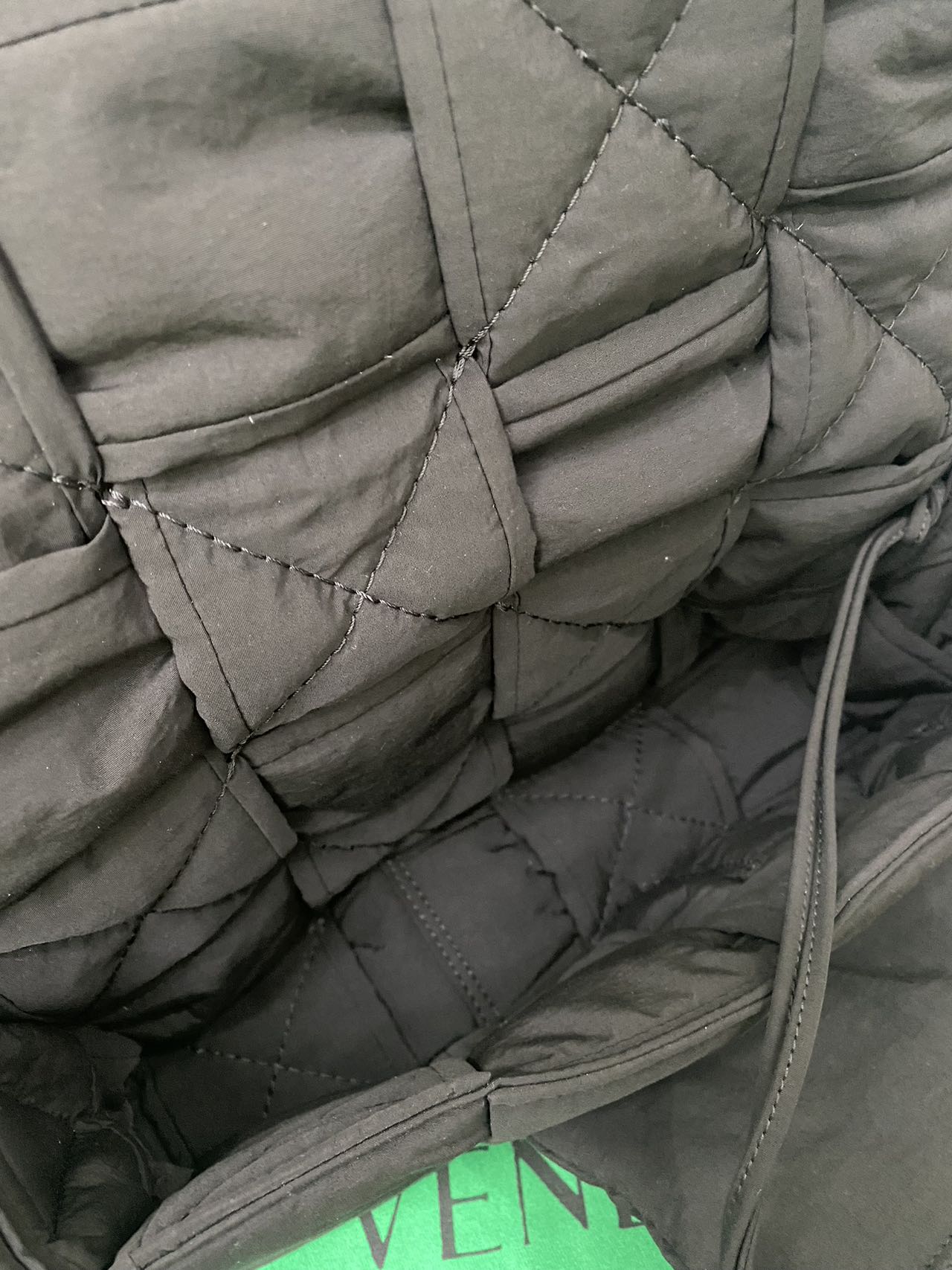 BOTTEGA VENETA/Tech Cassette クロスボディバッグ