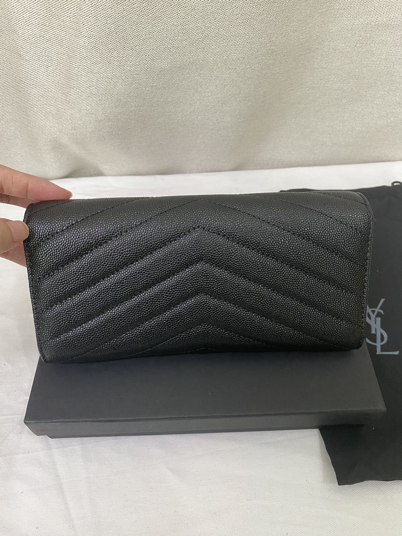 SAINT LAURENT キルティングレター長財布