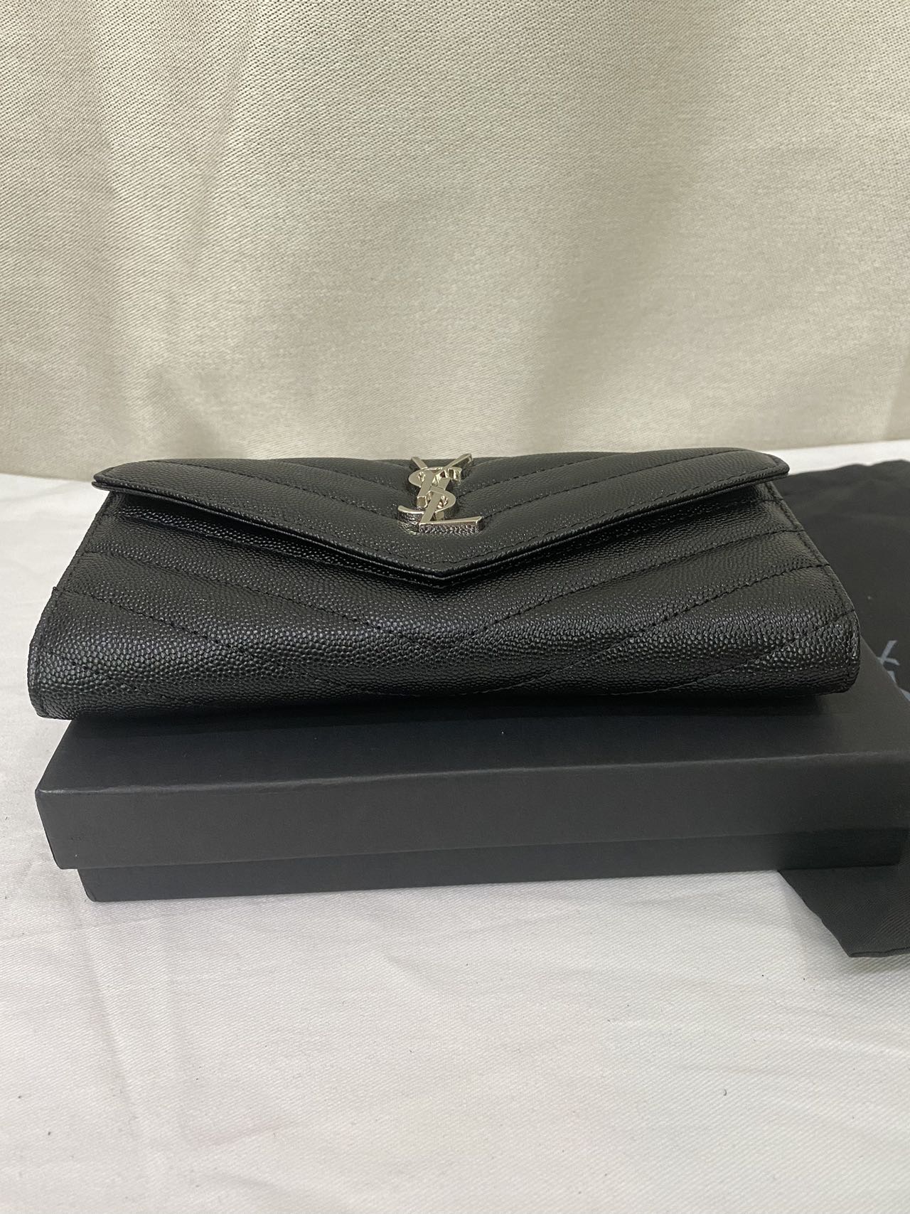 SAINT LAURENT キルティングレター長財布