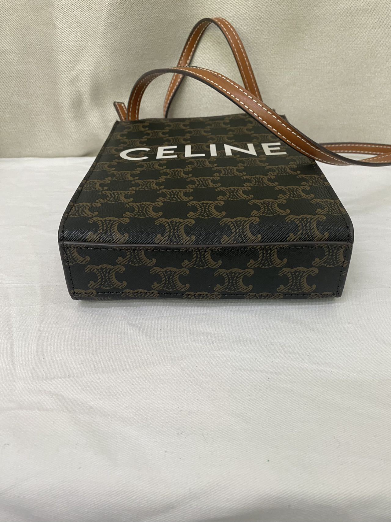 CELINE  MINI VERTICAL CABAS☆トリオンフキャンバス