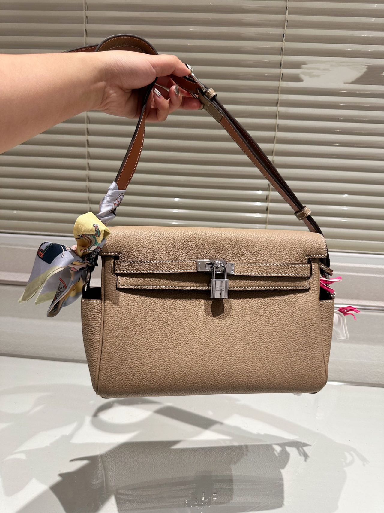 Hermes KELLY ２５ ショルダーバッグ