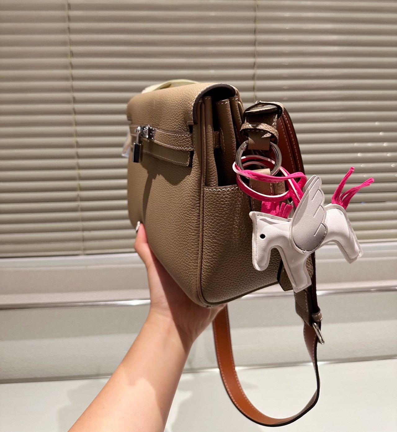 Hermes KELLY ２５ ショルダーバッグ