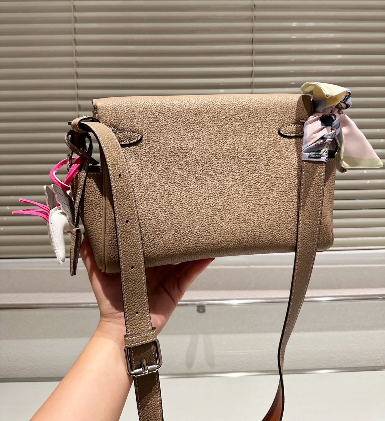 Hermes KELLY ２５ ショルダーバッグ