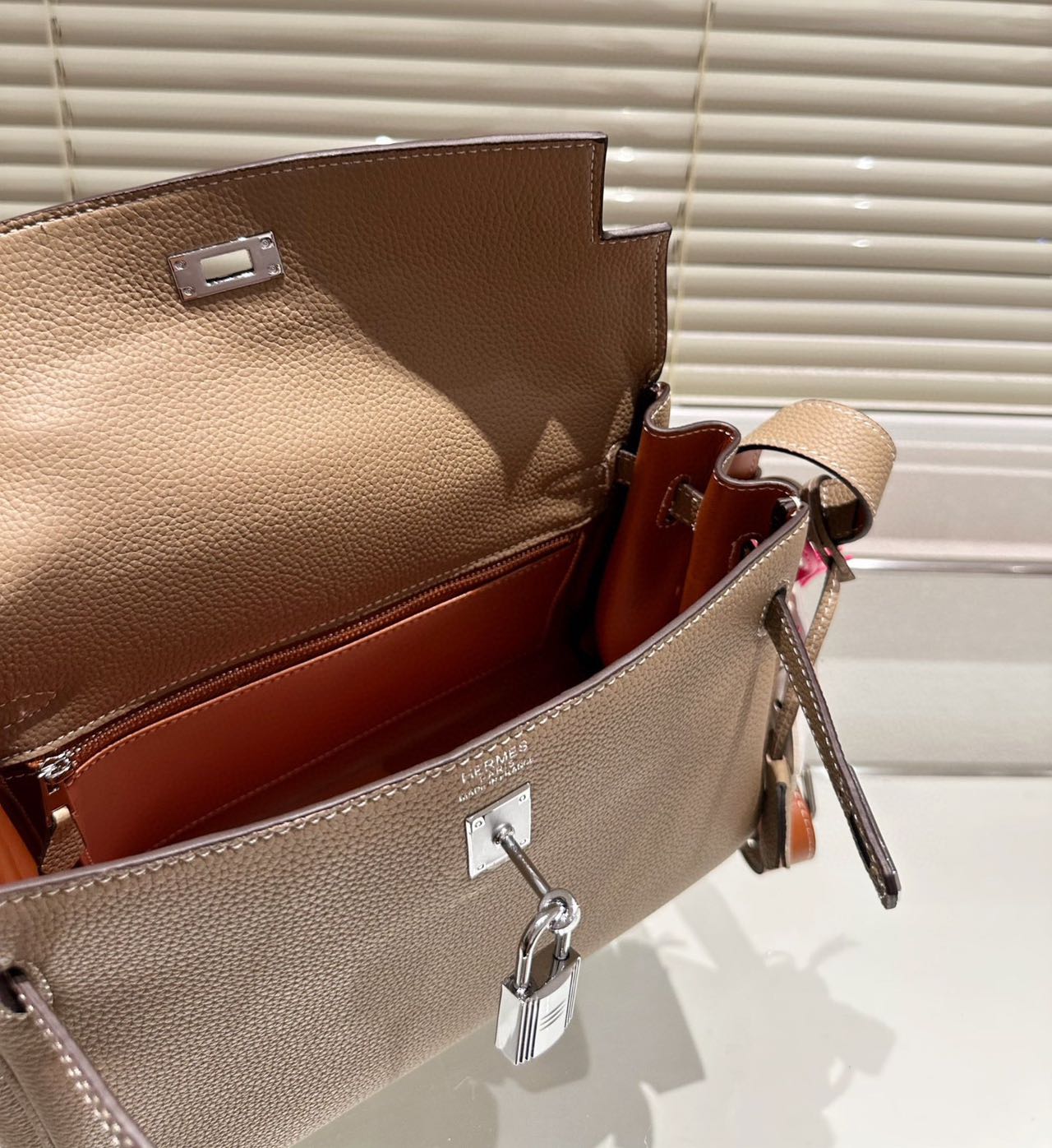 Hermes KELLY ２５ ショルダーバッグ