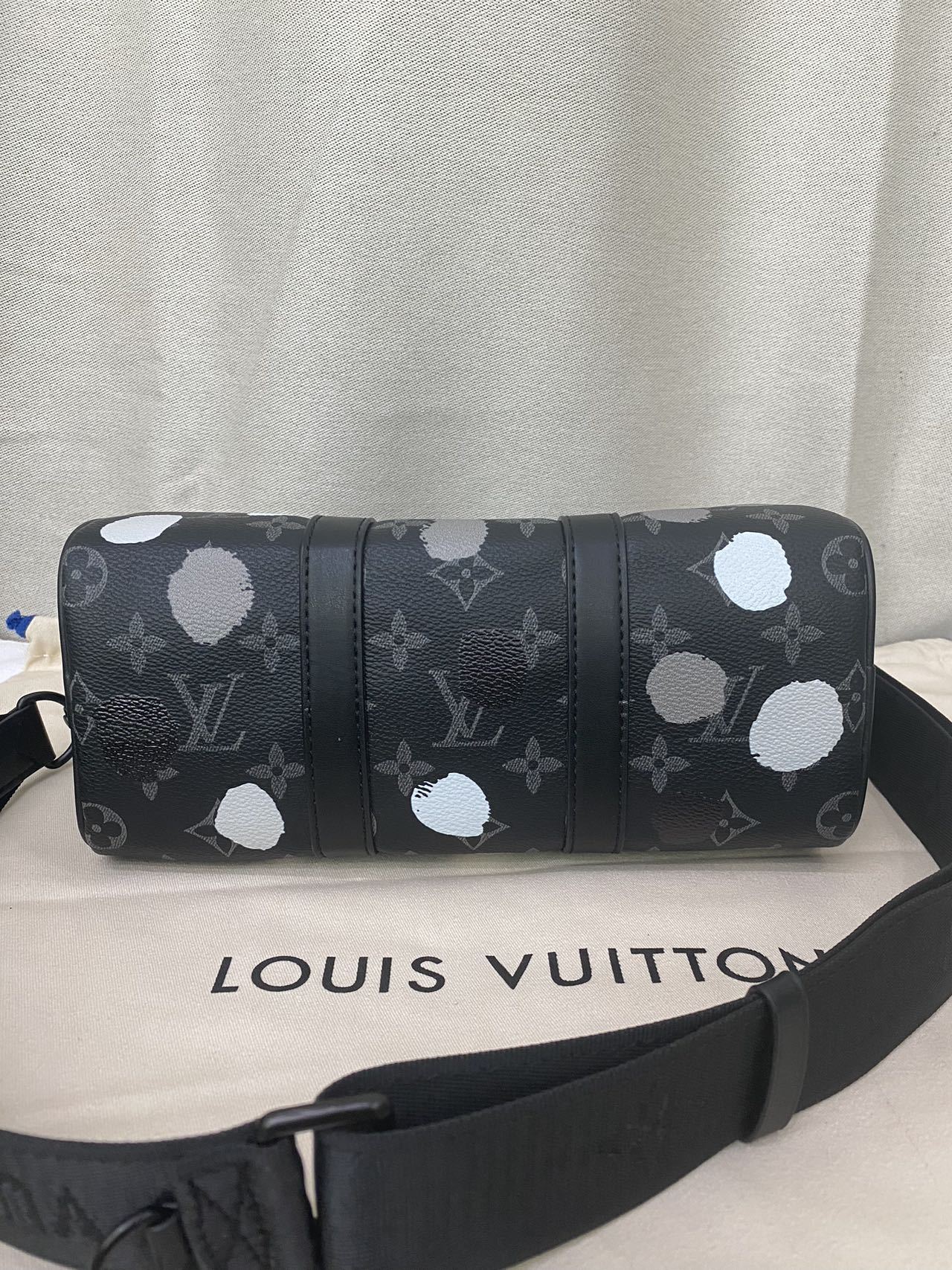 LOUIS VUITTON 草間彌生 YK キーポル・バンドリエール 25