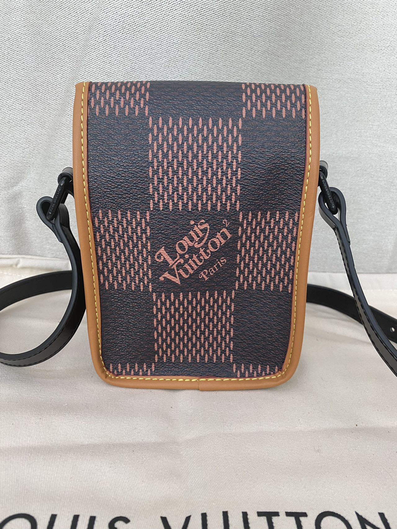 Louis Vuitton x Nigo アマゾン スリングバッグ
