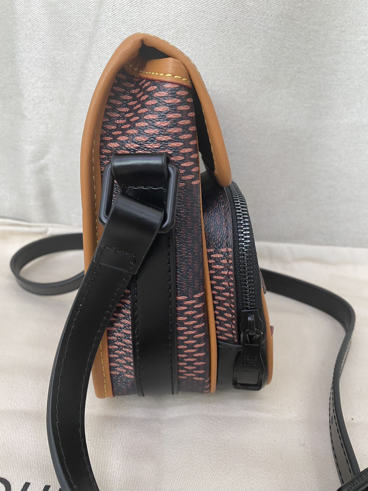 Louis Vuitton x Nigo アマゾン スリングバッグ
