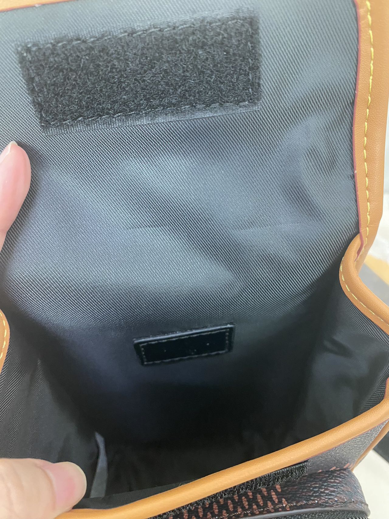 Louis Vuitton x Nigo アマゾン スリングバッグ