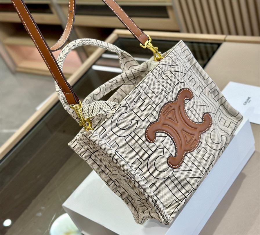 CELINE ☆ スモール カバ タイス / CELINEロゴ入りテキスタイル