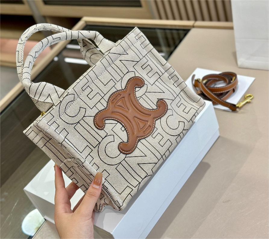 CELINE ☆ スモール カバ タイス / CELINEロゴ入りテキスタイル