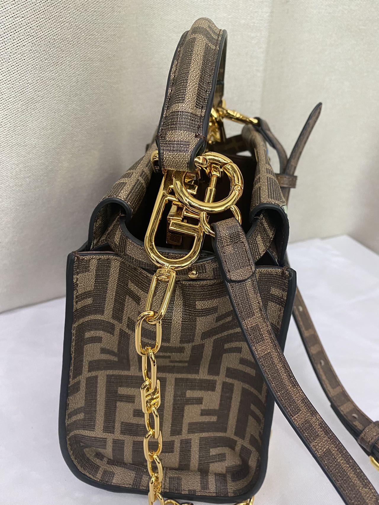 【FENDI★フェンディ】ショルダーバッグ