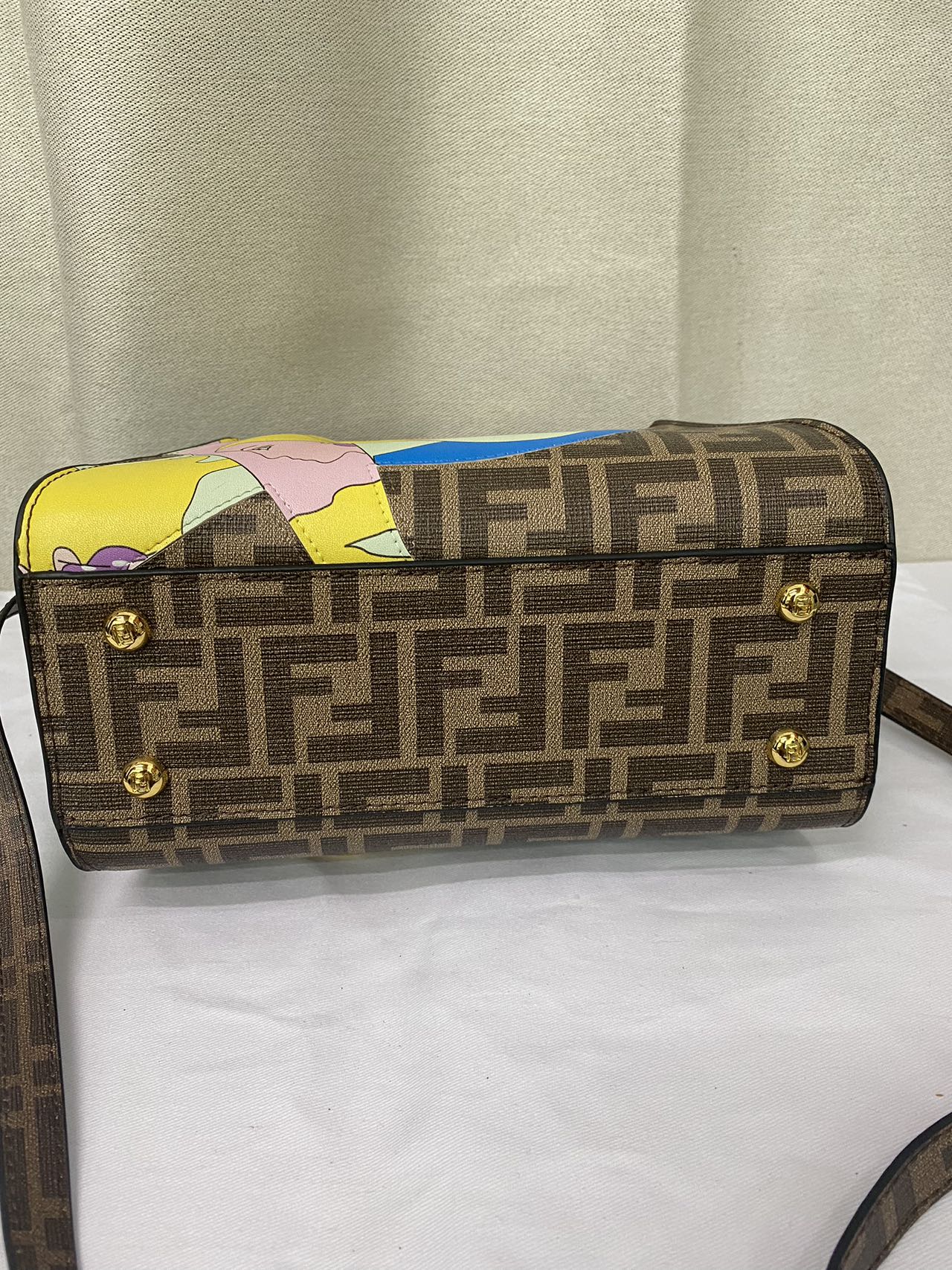 【FENDI★フェンディ】ショルダーバッグ