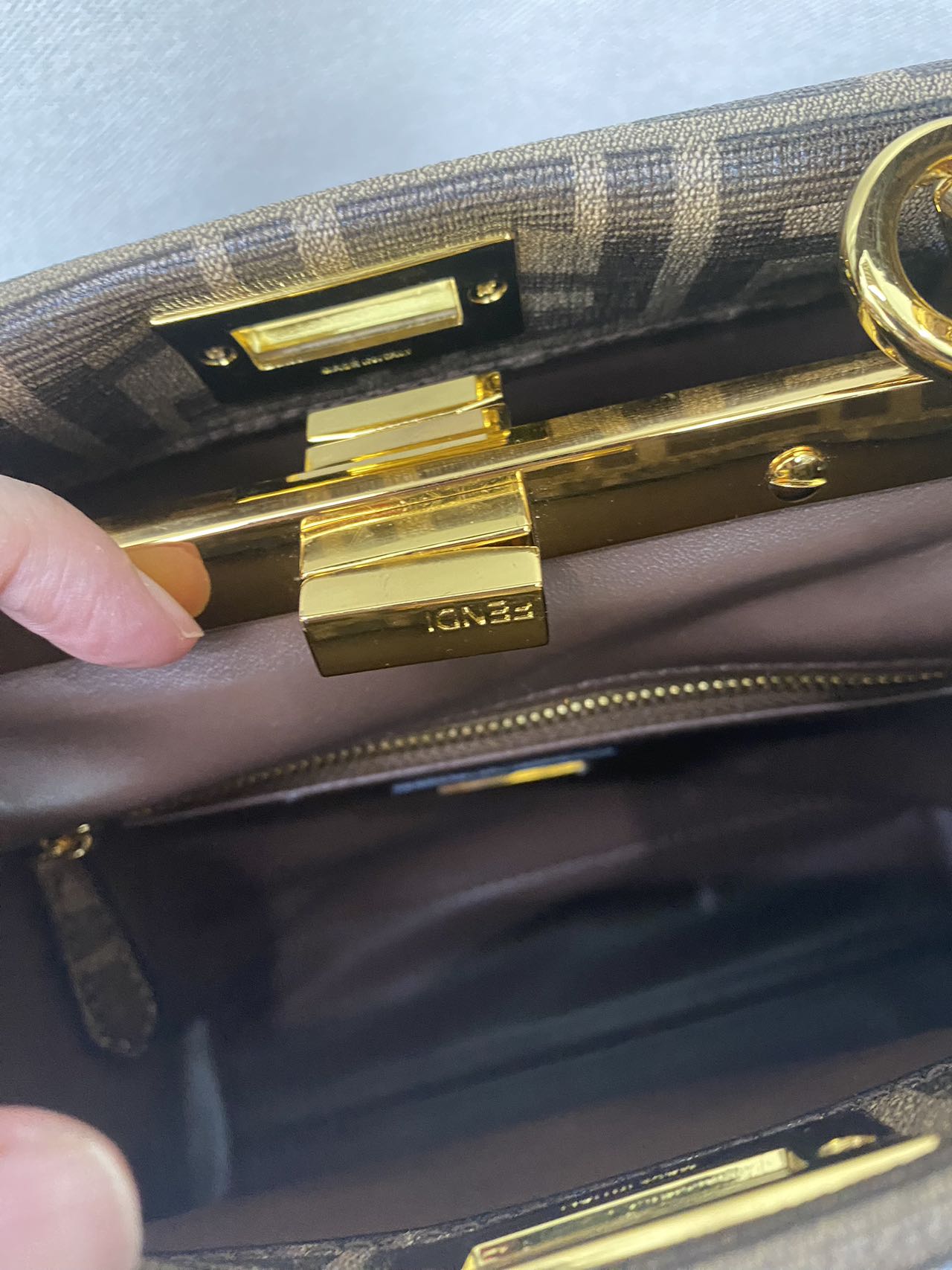 【FENDI★フェンディ】ショルダーバッグ