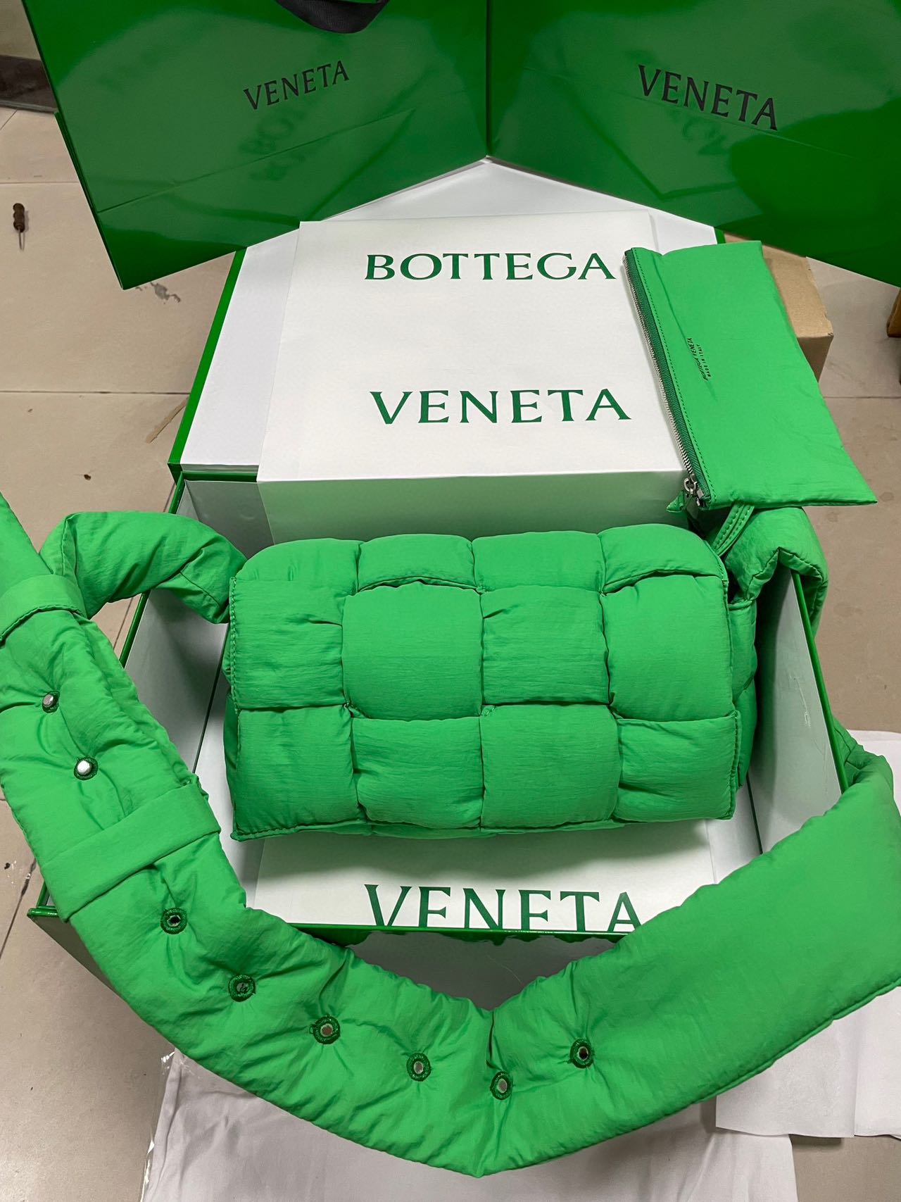 ★BOTTEGA VENETA★CASSET パデッド テック カセット