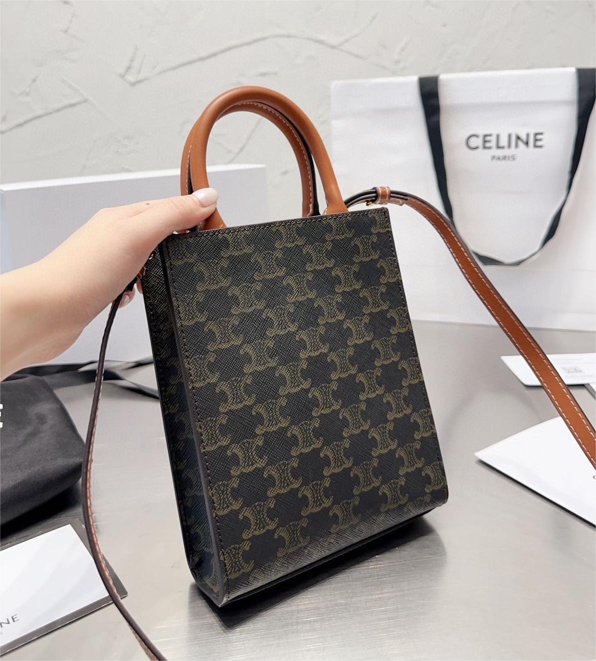 CELINE MINI VERTICAL CABAS☆トリオンフキャンバス