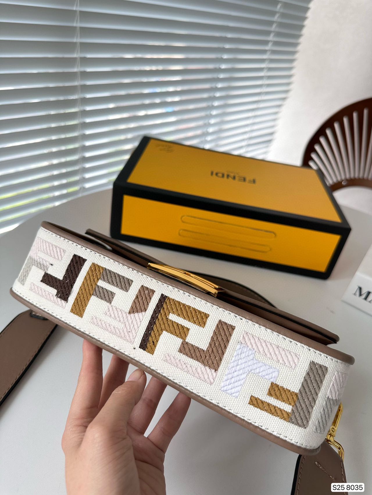 FENDI　ショルダーバッグ