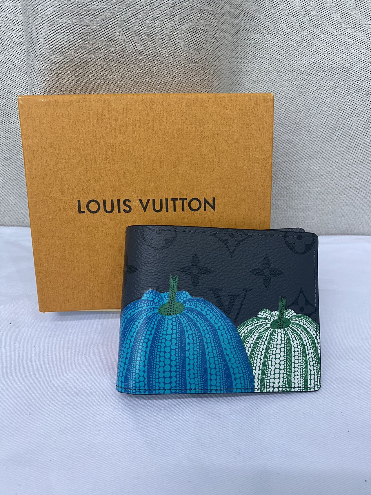 【Louis Vuitton】草間彌生コラボ ポルトフォイユ・スレンダー