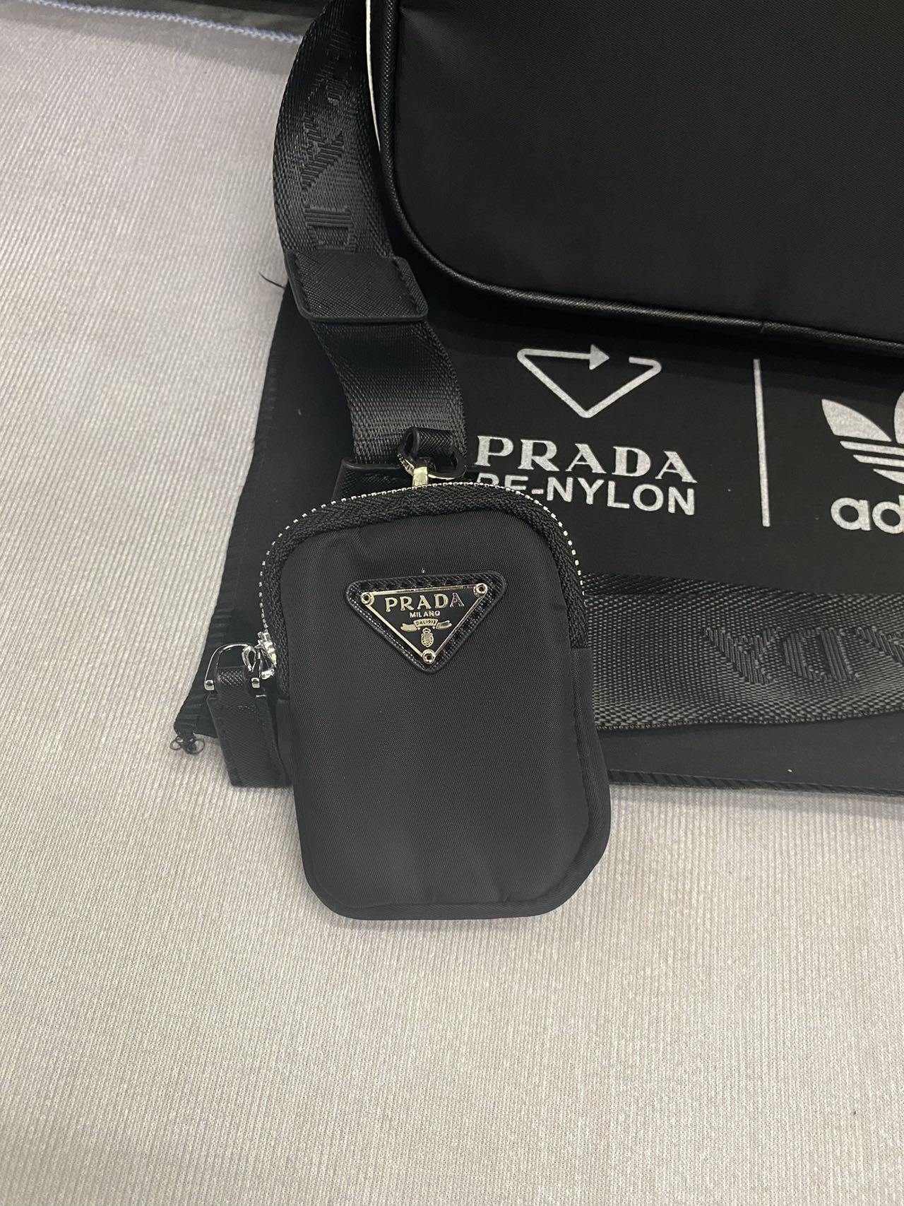 大人気 Prada×Adidas  ショルダーバッグ