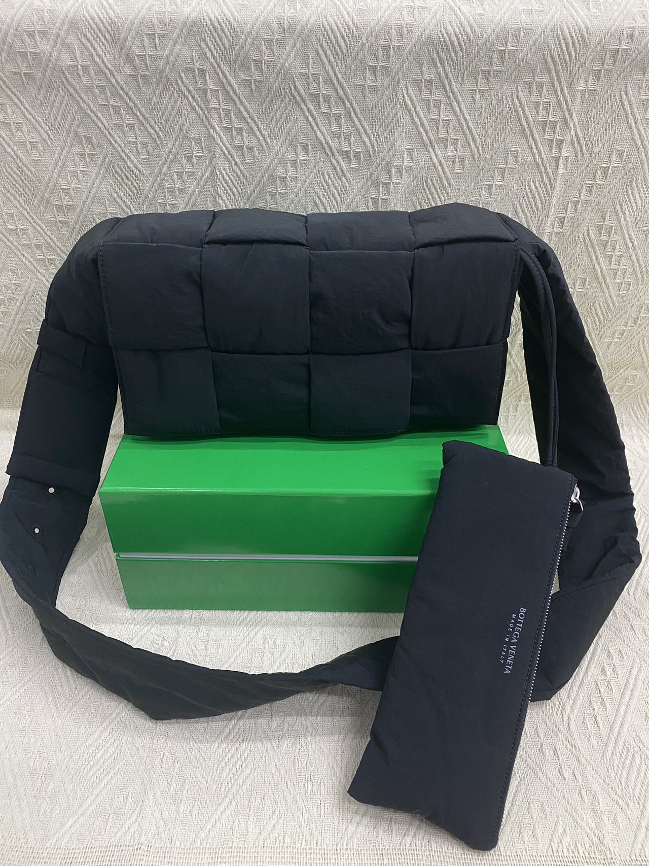 BOTTEGA VENETA/Tech Cassette クロスボディバッグ