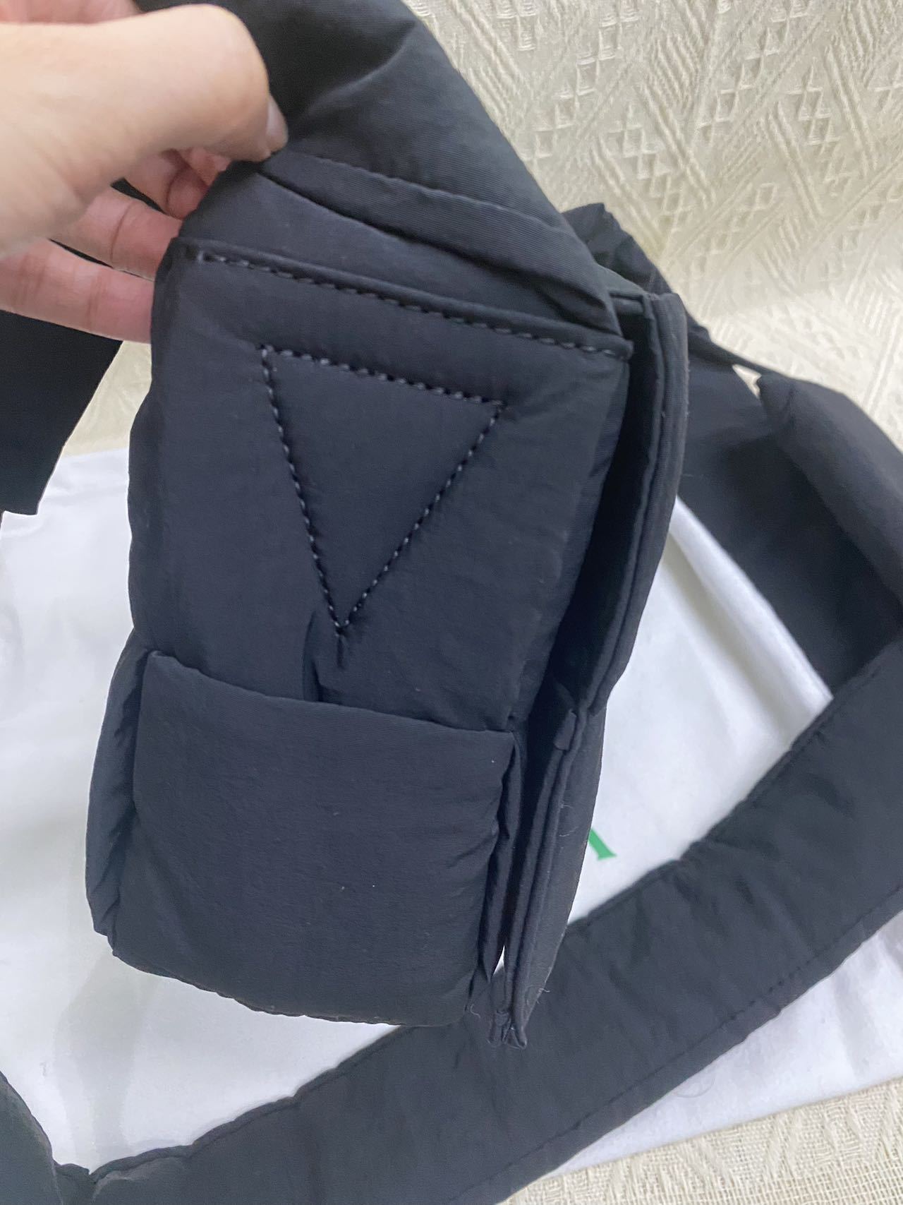 BOTTEGA VENETA/Tech Cassette クロスボディバッグ