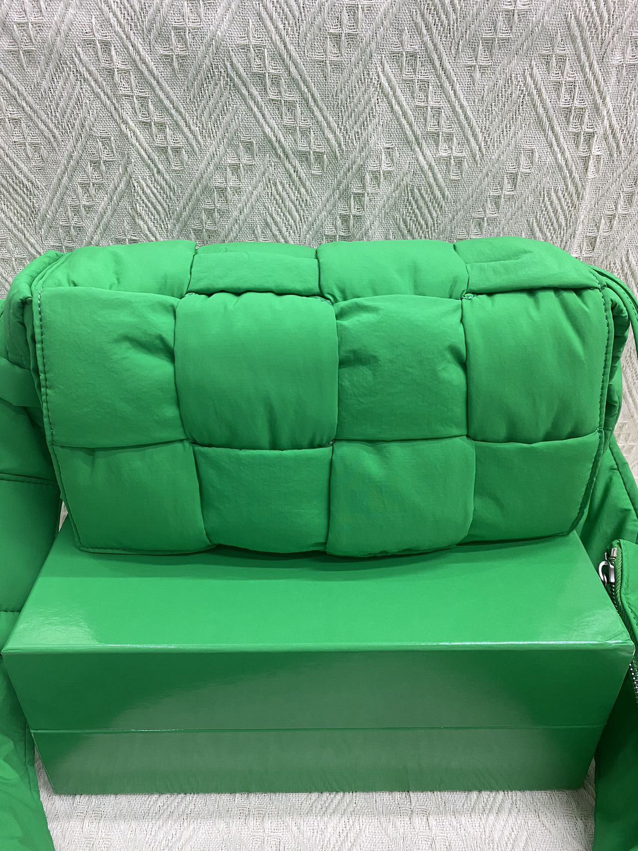 BOTTEGA VENETA/Tech Cassette クロスボディバッグ