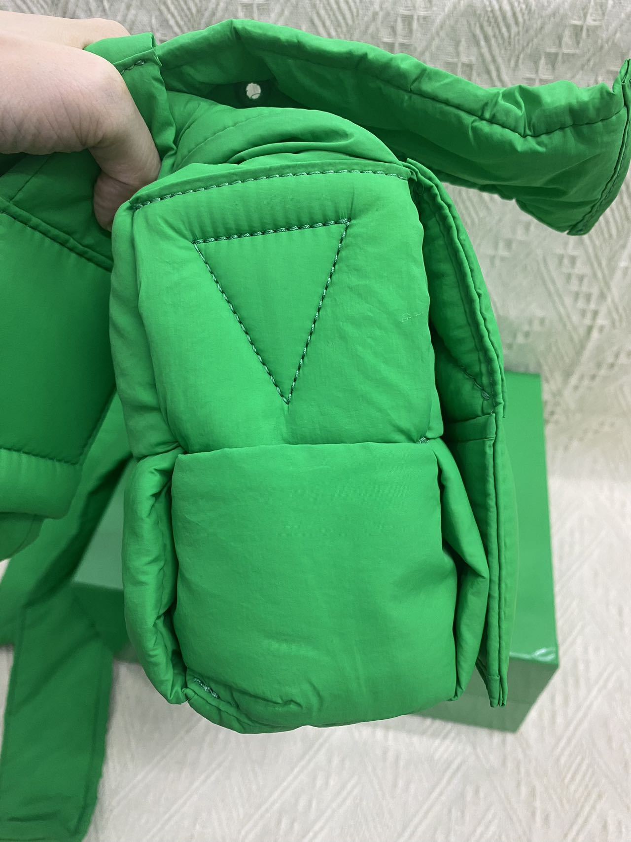 BOTTEGA VENETA/Tech Cassette クロスボディバッグ