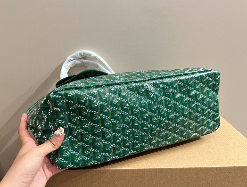 GOYARD(人気商品) サン・ルイPM バッグ♪