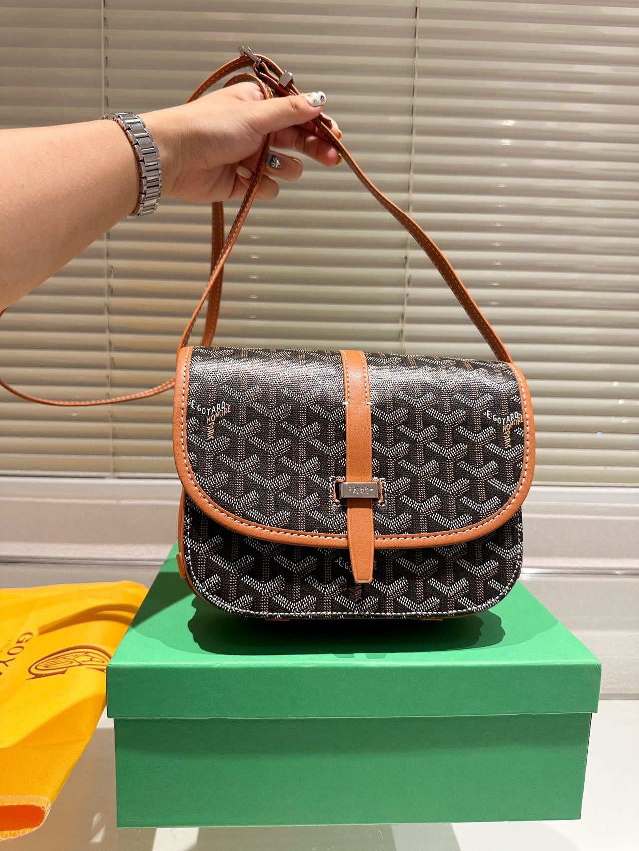 ゴヤール BELVEDEREバッグPM クロスボディ